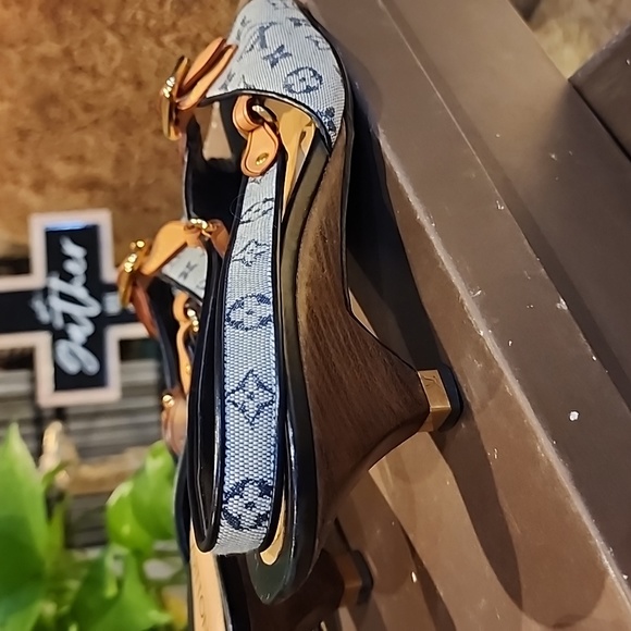 Louis Vuitton sandals - Picture 3 of 6